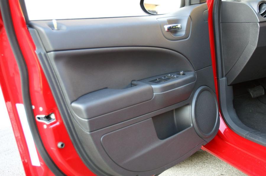  Dodge Caliber Heat 2011 года  (фото 14 из 29)
